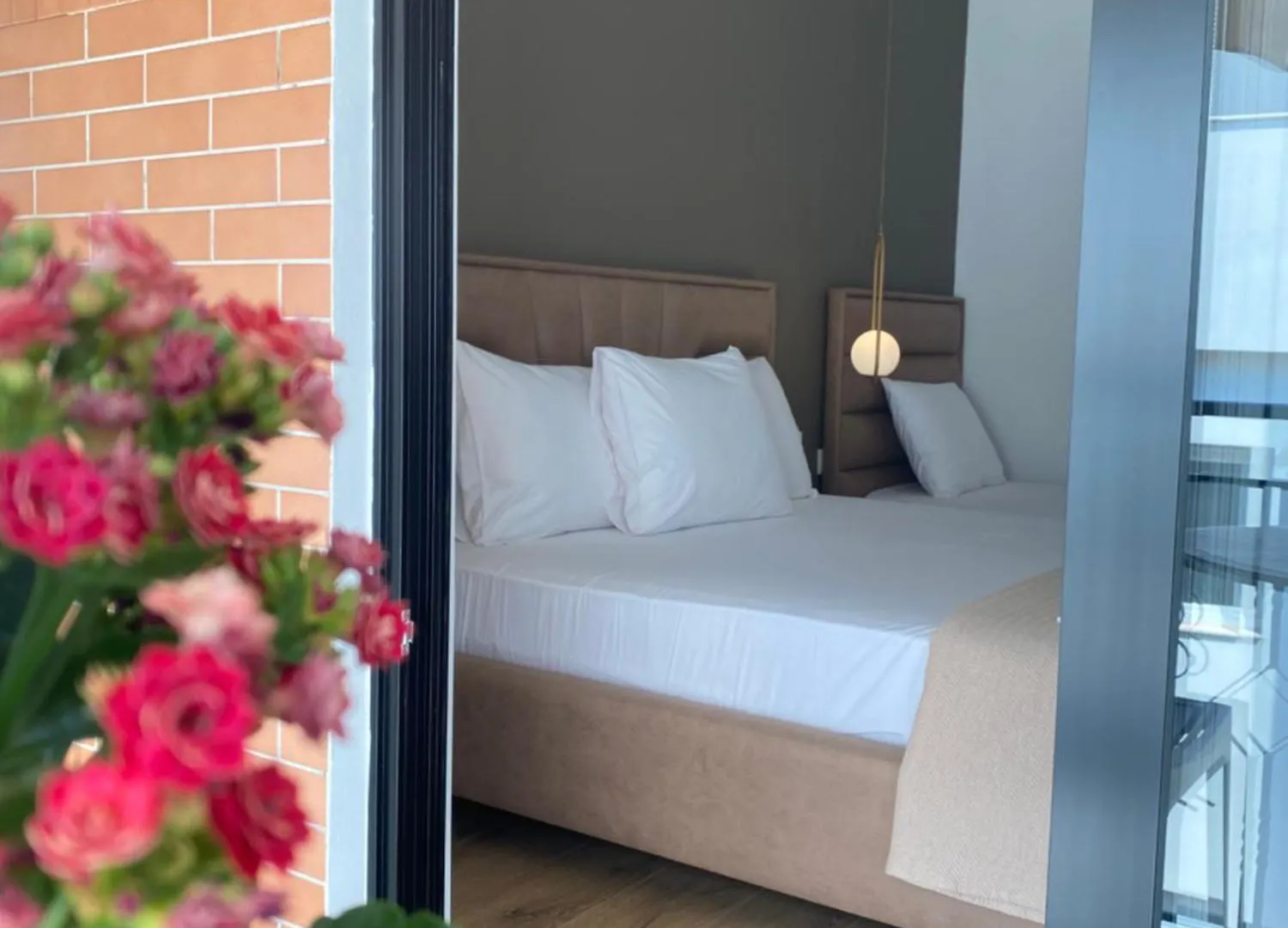Augusto Rooms Sarande