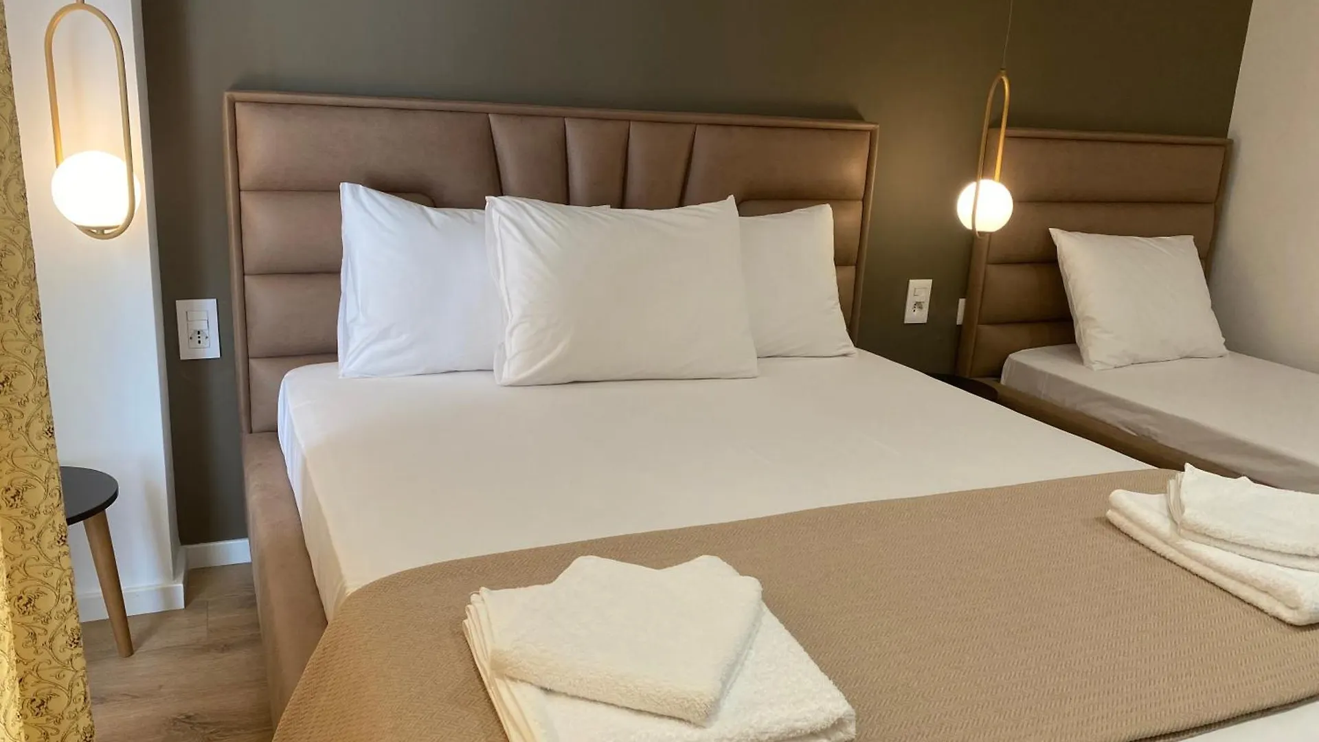 Augusto Rooms Sarande 0*,  Albania