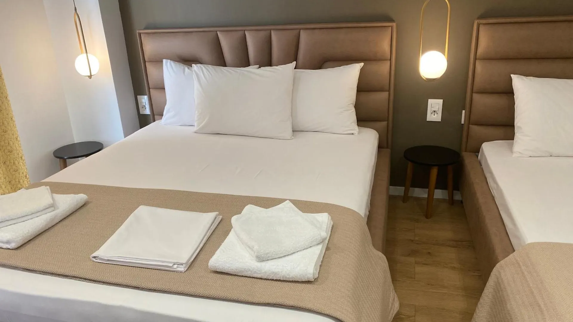 Augusto Rooms Sarande