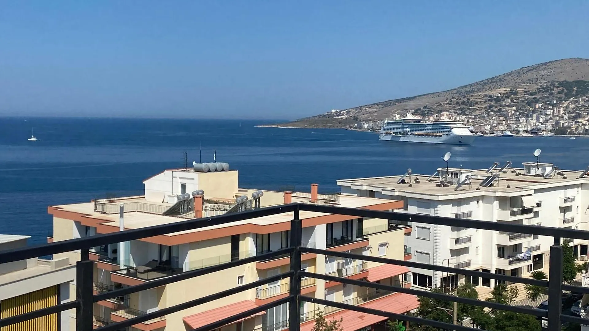 Augusto Rooms Sarande Hotel
