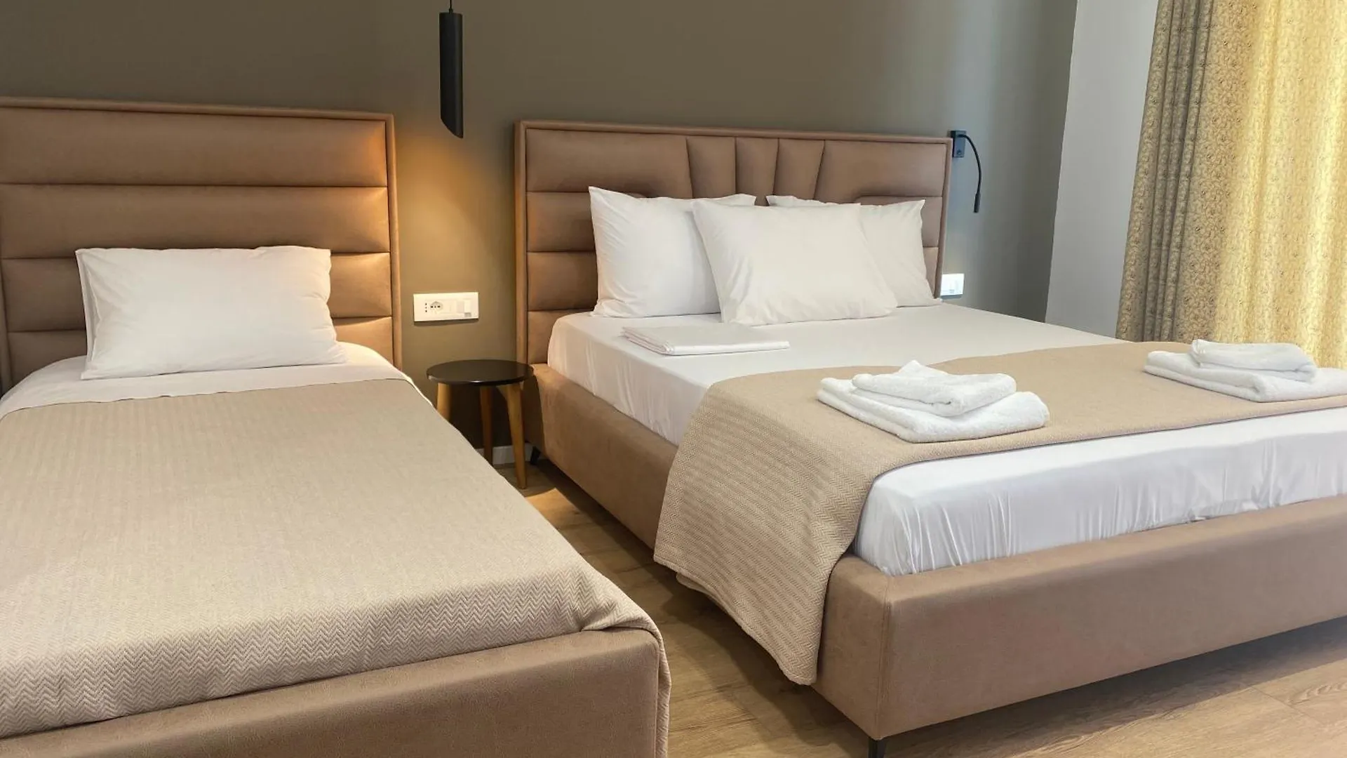 Augusto Rooms Sarande 0*,