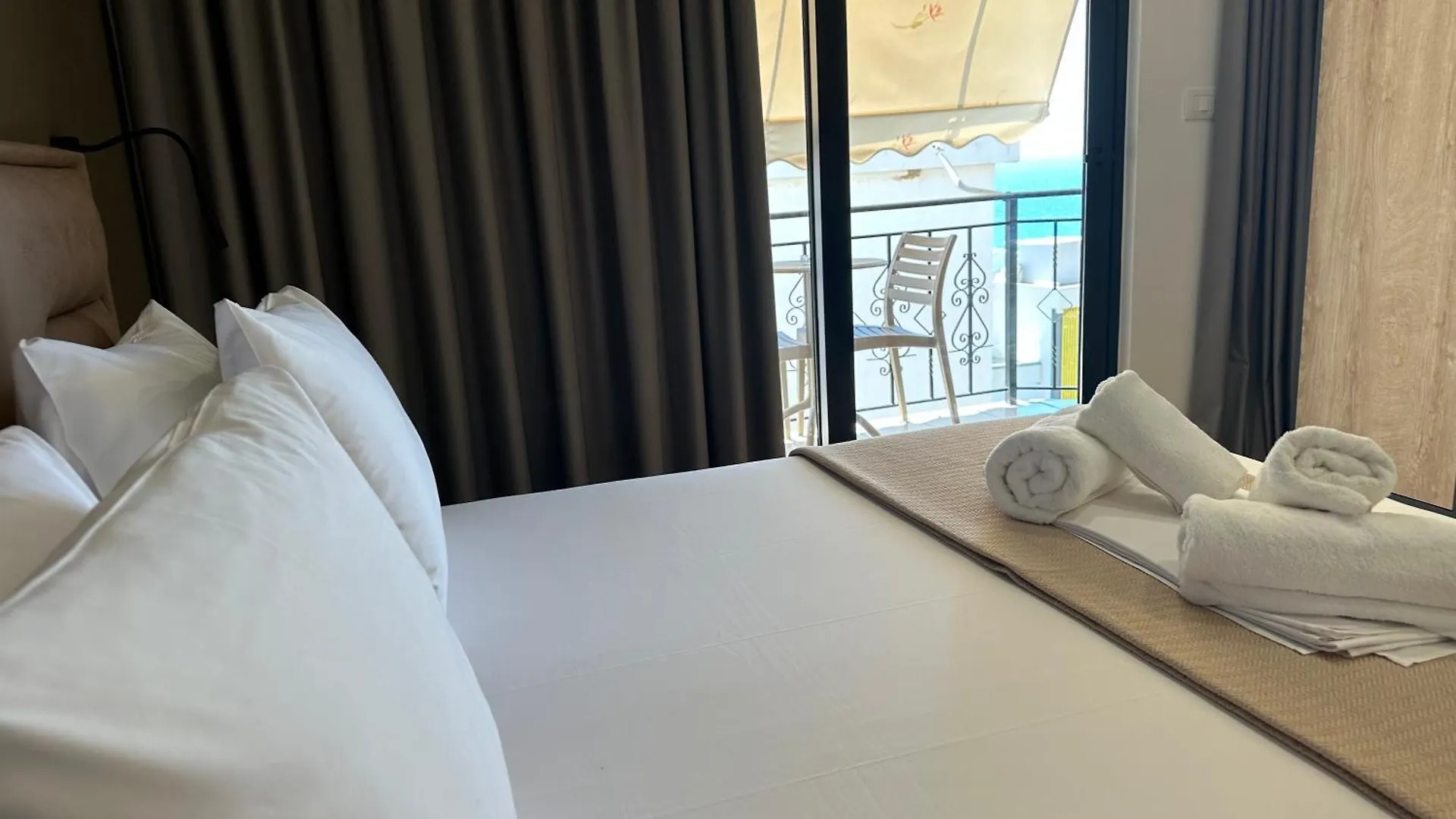 Augusto Rooms Sarande Albania